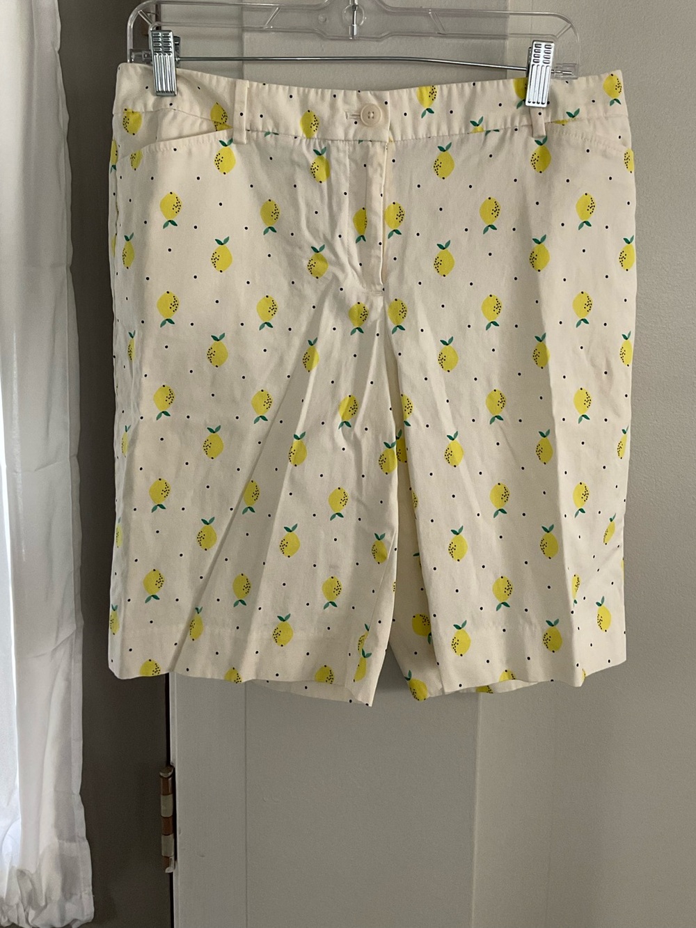 Talbots perfect short lemon print size 8
